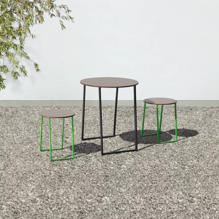 Tisch / Table at_21
